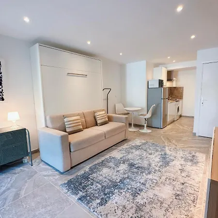 Moderne Dans Le Golfe De Saint-tropez Apartment Gassin